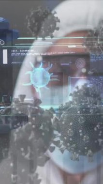 Dijital ekranlı erkek doktor üzerinde virüs hücrelerinin canlandırılması. Coronavirus covid 19 salgını sırasında tıbbi ve sağlık hizmetleri dijital olarak üretilen video konsepti.