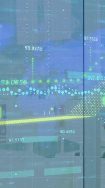 Dünya haritasında, hastanede gülümseyen Kafkas kıdemli erkek doktora karşı mali veri işleme. Tıbbi sağlık ve teknoloji konsepti