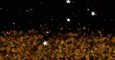 Altın bokeh ışıldayan kıç, parlamaya başlayan beyaz yıldızlar solmadan önce yukarı doğru sürükleniyor. Kozmik, ruhani, soyut, rüya gibi, aydınlık, takımyıldız, büyüleyici