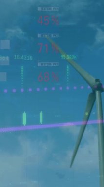 Yel değirmeni üzerinde veri işleme ve simgelerin canlandırılması. küresel bağlantı, dijital arayüz, ekoloji, enerji konsepti dijital olarak oluşturulmuş video.