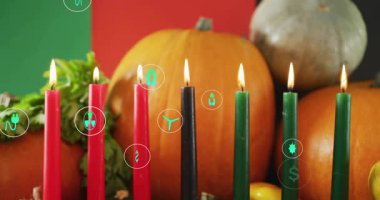 Balkabaklarının üzerinde parlayan mum alevleri ekolojik birlik için yüzen ve Kinara 'da daireler çizen ikonlar başlatıyor. Kutlama, ortam, minimalist, illüstrasyon, çevre, sürdürülebilirlik, kutlama