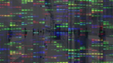 Dijital arıza, arızayı simüle etmek için koridor sütunlarını gizleyen tekrarlanan RGB çubuklarını örtüyor. Soyut, fütüristik, teknoloji, bozulma, neon, siber punk, kentsel
