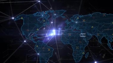 Parlak düğüm etkinleştirmesi üzerine, neon-mavi arayüz dünya haritası veri akışını görselleştirmek için ışınlar gönderiyor. Teknoloji, bağlantı, veri, ağ, siber alan, dijital, yenilik