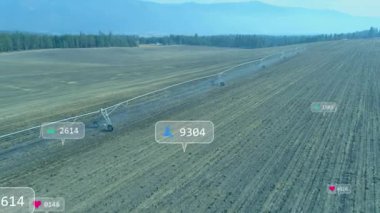 Merkez pivot teçhizatıyla sahada hava manzarası açılıyor. Nişan istatistikleriyle kabarcıklar yükseliyor. Tarım, hassas tarım, dijital izleme, veri analizi, kırsal kalkınma, çevre dostu, teknoloji