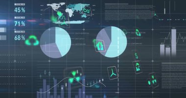 Kontrol merkezinde holografik görüntü gösteriliyor, dünya haritası, pasta grafikleri ve grafikler, metrik etiketler. Teknoloji, yenilik, analitik, görselleştirme, fütürizm, sürdürülebilirlik, arayüz