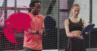 Kürekleri kaldırırken ping pong ikilisi şebeke izleme kutusu ve analitik gösteren grafikler üretiyor. Rekabetçi, atletizm, hassasiyet, biyomekanik, yüksek teknoloji, takım çalışması, performans