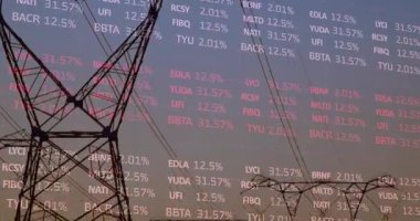 Başlangıç dizisi, alacakaranlıkta kuleler, görünen ve güncellenen veriler, canlı telemetriyi görselleştiriyor. Teknoloji, altyapı, izleme, dijital, enerji, fütürizm, sanayi