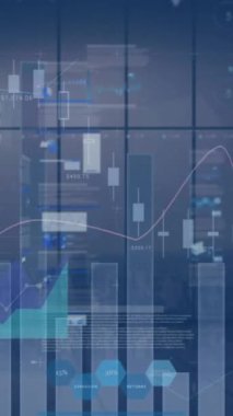 Karanlık arka planda veri işleme animasyonu. küresel veri işleme ve bağlantılar konsepti dijital olarak oluşturulmuş video.