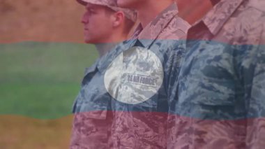 Kamera görüntülerine göre, üçüncü ordu askeri eğitim almış. Üçlü sondaj pozisyonu almış. Öğrenci, disiplin, takım çalışması, profesyonellik, engebeli, açık hava, eğitim