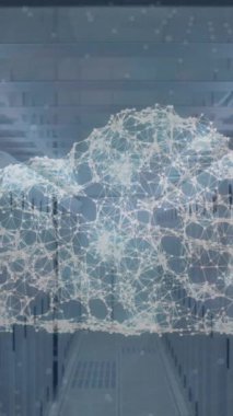 Bilgisayar sunucu odasında bir bulut simgesi oluşturan bağlantı ağının animasyonu. Küresel ağ ve bulut veri depolama teknolojisi kavramı