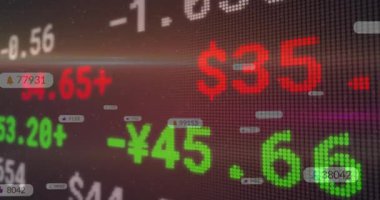 Mercek temizleme ızgarası ticaret yapmaya başlıyor. Ticari akışı gösteren yüzen kimlikleri güncelleyen değerler. Dijital, veri, işlem, analitik, fütüristik, teknoloji, finans