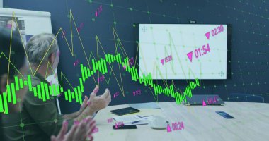 Toplantı odasında son sınıf jestleri, şamdan şeması, fotokopi alanı. Kurumsal, iletişim, analitik, profesyonel, dijital, tartışma, strateji