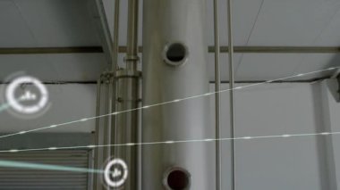 Küresel simge, veri entegre eden düğümleri birleştiren işleme çizgileri başlamadan önce ortaya çıkıyor. Sanayi, teknoloji, bağlantı, dijital, veri, otomasyon, gelecek