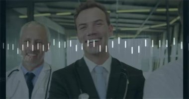 Kollar çapraz üst düzey doktor dalga boyu değişen sağlık tablosu ve takım izleme etiketleri. Tıbbi ekip, sağlık, modern hastane, klinik, veri görselleştirme, profesyonel, takım çalışması