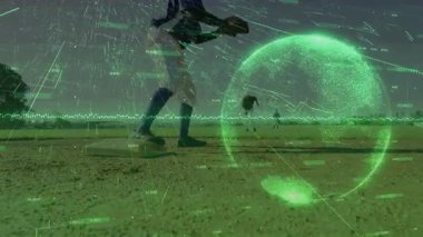 Saha atışta üssü terk ediyor, dışarı çıkmak için yakalanıyor, spor analitiği HUD hareketle senkronize oluyor. İç saha oyuncusu, eldiven, beyzbol, elmas, top sahası, takım arkadaşları, holografik