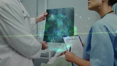 Dr holding X-ray, hemşire sağlık sigortası kaydedilirken gözden geçirmeye başlayın, dünya dalgalanması. Radyograf, işbirliği, klinik, görüntüleme, kaplama, steteskop, steril