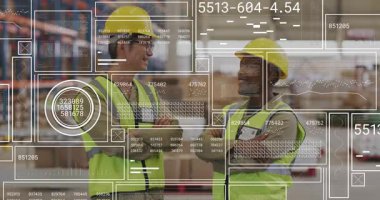 İki depo personeli veri beslemesi olarak konuşuyorlar HUD 'nin ölçümleri güncellemesi ve envanter ölçümünü başlatıyorlar. Üst üste, arayüz, ön panel, işbirliği, takım çalışması, lojistik, dağıtım