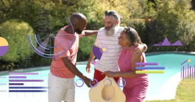 Havuz başında selamlaşan üç yetişkin, elini uzatan mercan tişörtlü adam, hareketli pazarlama çizelgeleri. Havuz, arka bahçe, yaz, arkadaşlar, aile, açık hava, yaşam tarzı