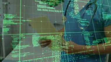 Klinikte erkek klinisyen evrakları var, yeşil kaplama sürükleniyor ve steteskopu ortaya çıkarıyor. Pediatri, sağlık, eklenti, trafik çizgileri, not panosu, çocuk dostu, canlı