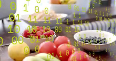 Cam yaklaşırken, kereviz domatesi öne çıkarken yeşil ikilik sürüklenerek taze ürünleri gösteriyor. Hayat, mutfak, genel giderler, meyveler, sebzeler, gün ışığı, renkli