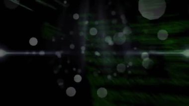 Kamera kayması yeşil kod yaklaşan küreler parlayan pencere merkezleri odak gösteriyor. Monospace, matrix, neon, ışıltı, soyut, dijital, bokeh