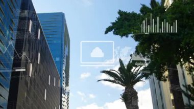 Bulut monitörü simgesi beliriyor, HUD şekil değiştirerek palmiye ağacının üzerini kaplıyor, analitiği gösteriyor. Bilgi grafikleri, görselleştirme, şehir manzarası, kentsel, gökdelen, cam, parlak
