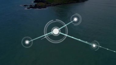 Parlak düğümleri atarak çizgileri başlatarak, okyanus üzerinden adaya doğru düğümleri birleştirip, ağı haritalandırarak. Ada, deniz manzarası, hava aracı, sakin, minimalist, geometrik