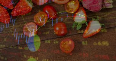 Başlangıçta üretim üzerinde görünen finansal örtüşmeler, pazar eğilimlerini görselleştirmek için çizgi grafiği süpürme. Çilek, domates, turp, masa üstü, düz döşeme, bokeh, canlı