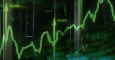 Ortalanmış yeşil finans hattı çizelgesi veri merkezi raflarında gösteriliyor, oklar ve sayılar gösteriliyor. Sunucu, kabine, izleme, analiz, büyüme, neon, deniz mavisi