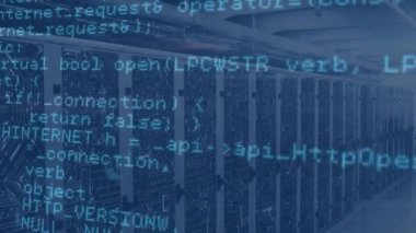 Bilgisayar sunucuları üzerinden veri işleme animasyonu. küresel hesaplama, dijital arayüz ve dijital olarak oluşturulmuş video işleme kavramı.