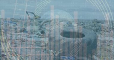 Modern bina ve şehir manzarası üzerinde veri işleme animasyonu. Küresel iş bağlantıları ve veri işleme kavramı dijital olarak oluşturulmuş video.
