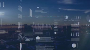 Şehir manzarası üzerinde covid komplo metninin animasyonu. Küresel işletme finansmanı ve veri işleme kavramı dijital olarak oluşturulmuş video.
