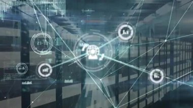 Sunucu odasında veri işleme animasyonu. küresel iş ve dijital arayüz kavramı dijital olarak oluşturulmuş video.