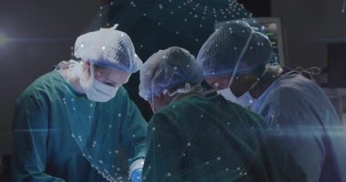 Ameliyat, ağ bağlantıları ve veri işleme animasyonları olan cerrahlar. Sağlık, teknoloji, yenilik, dijital, tıbbi