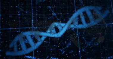 Karanlık ızgara boyunca kıvrılan 3 boyutlu DNA sarmalı veri düğümlerini, dünya haritasını ve formülleri gösteriyor. Gelecekçi, bilimsel, teknoloji, veri, kesinlik, yenilik, moleküler