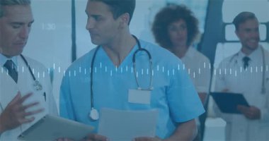 Telefon kulaklığı kullanan iş adamları üzerinden bağlantı ağının animasyonu. Sağlık ve tıbbi teknoloji kavramı.