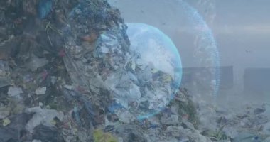 Çorak arazi üzerinde istatistik ve veri işleme ile dünyanın animasyonu. Küresel çevre, atık, sürdürülebilirlik ve veri işleme kavramı dijital olarak oluşturulmuş video.