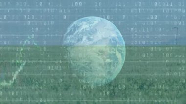 Rüzgar türbin alanının üzerinde süzülen dijital küre ikili kod ve yükselen borsa grafiklerini örtüyor. Sürdürülebilirlik, yenilenebilirlik, teknoloji, yenilik, çevre, veri görselleştirme, dijital dönüşüm