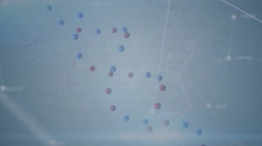 Matematiksel denklemler ve soyut arka plandaki molekül yapıları üzerinde DNA sarmalının canlandırılması. Dijital olarak üretilmiş, hologram, illüstrasyon, anatomi, çözüm, eğitim, tıbbi ve teknoloji.