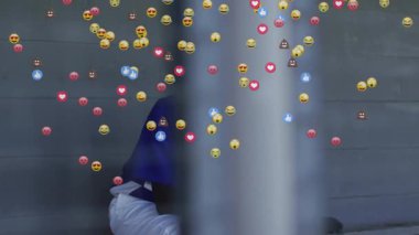 Beyzbol oyuncusu, reaksiyon emojileri gibi kayıyor ve spor pazarlamasındaki engelleri ortadan kaldırıyor. Atletik, dinamik, anlamlı, canlı, enerjik, rekabetçi, şehirli