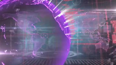 Veri işleme üzerine dünyanın animasyonu ve kara arkaplan üzerine dünya haritası. Küresel teknoloji, bilgisayar ve dijital arayüz kavramı dijital olarak oluşturulmuş video.