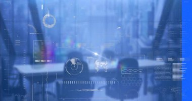 Boş ofis üzerindeki veri işleme ve ışık izlerinin animasyonu. Küresel iş, bilgisayar ve dijital arayüz kavramı dijital olarak oluşturulmuş video.