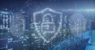 Şehrin silueti üzerinde sanal parmak izi ikonlarını birbirine bağlayan dijital güvenlik kalkanı ortaya çıkıyor. Siber uzay, veri güvenliği, koruma, gelecek, teknoloji, ağ, dijital