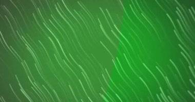 Yeşil arka plandaki ışık yollarının üzerindeki DNA iplikçiklerinin animasyonu. Küresel bilim, teknoloji ve dijital arayüz kavramı dijital olarak oluşturulmuş video.