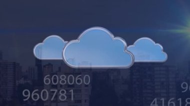 Şehir manzarası üzerinde veri işleme ve ortam simgelerinin animasyonu. Küresel iş ve dijital arayüz kavramı dijital olarak oluşturulmuş video.