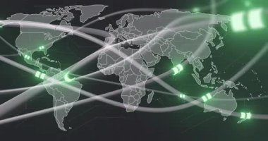 Küresel veri aktarım animasyonu yeşil parlayan düğümlerle dünya haritası üzerinde. Teknoloji, dünya çapında, bağlantı, ağ, iletişim, dijital