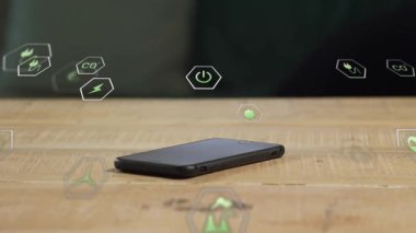 Akıllı telefondan ekoloji ikonlarının animasyonu. İş, teknoloji ve dijital arayüz kavramı dijital olarak oluşturuldu.