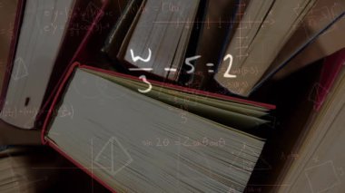 Bilgisayarda istatistiksel teknoloji geçmişi olan beyaz kadın hakkında veri işleme animasyonu. Küresel gönderim ve bağlantılar konsepti dijital olarak oluşturuldu.