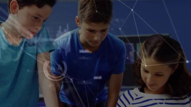 Kafkas öğrenci grubu üzerinden bağlantı ağının animasyonu. Dijital olarak oluşturulan öğrenim ve eğitim konsepti.