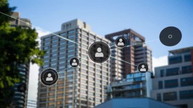 Şehir manzarası üzerindeki bağlantı ağının animasyonu. Dijital olarak oluşturulmuş küresel ağ, bağlantılar, iletişim ve teknoloji konsepti.